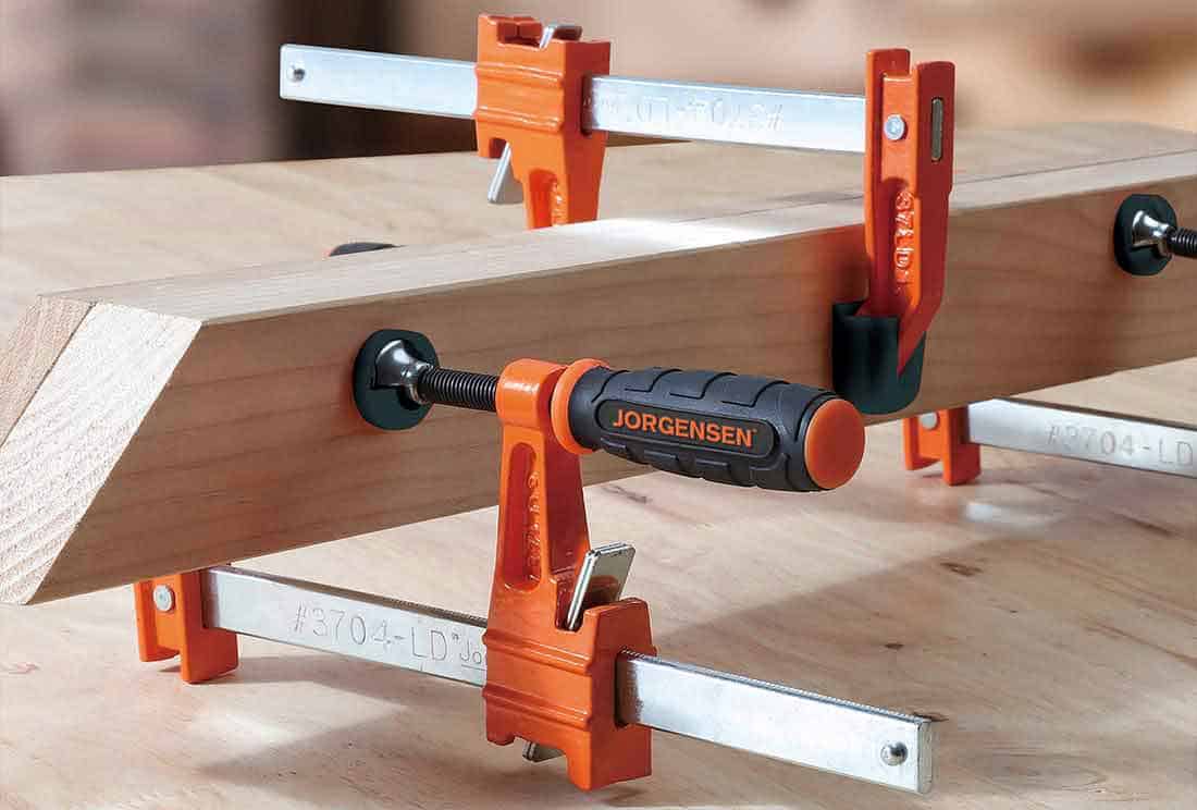 14 Best Woodworking Clamps [Bar and Pipe] In 2022 | ToolzView