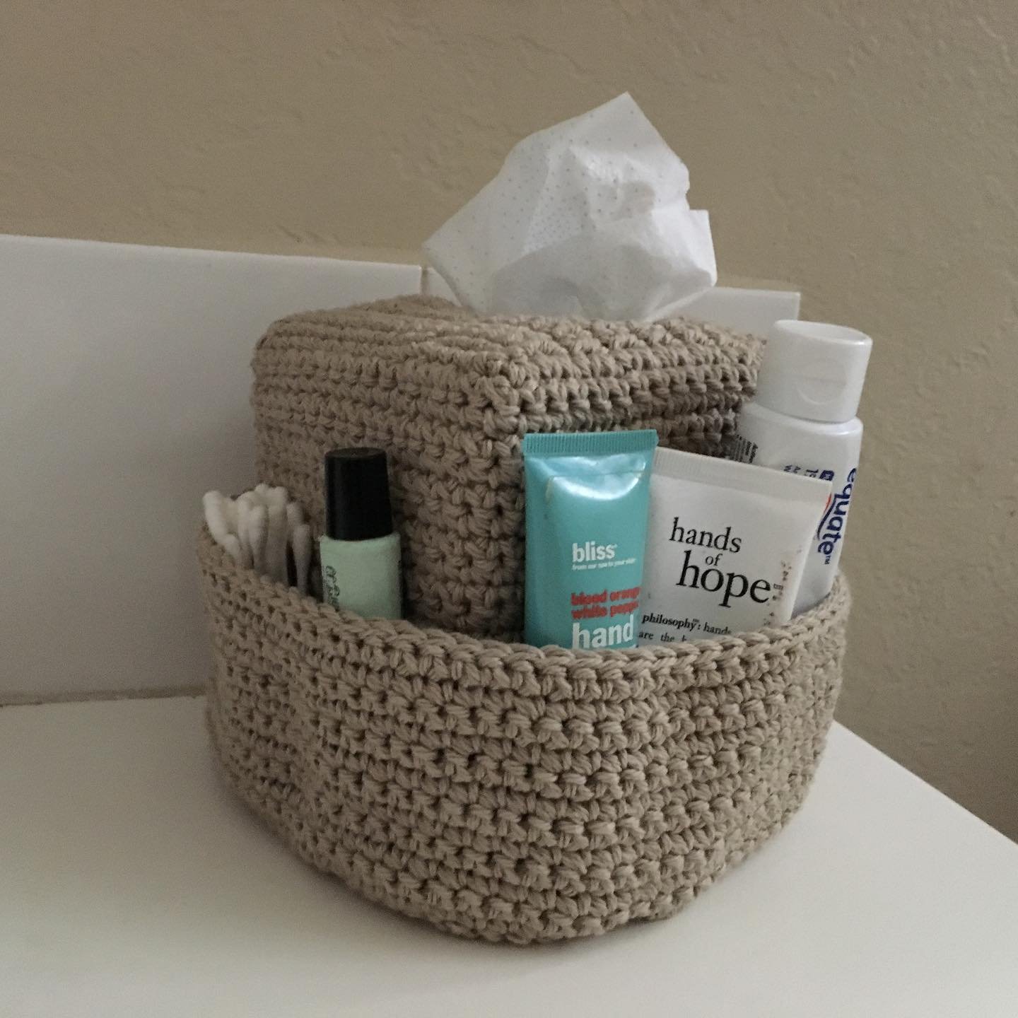 Charming Crocheted Tissue Holder Set