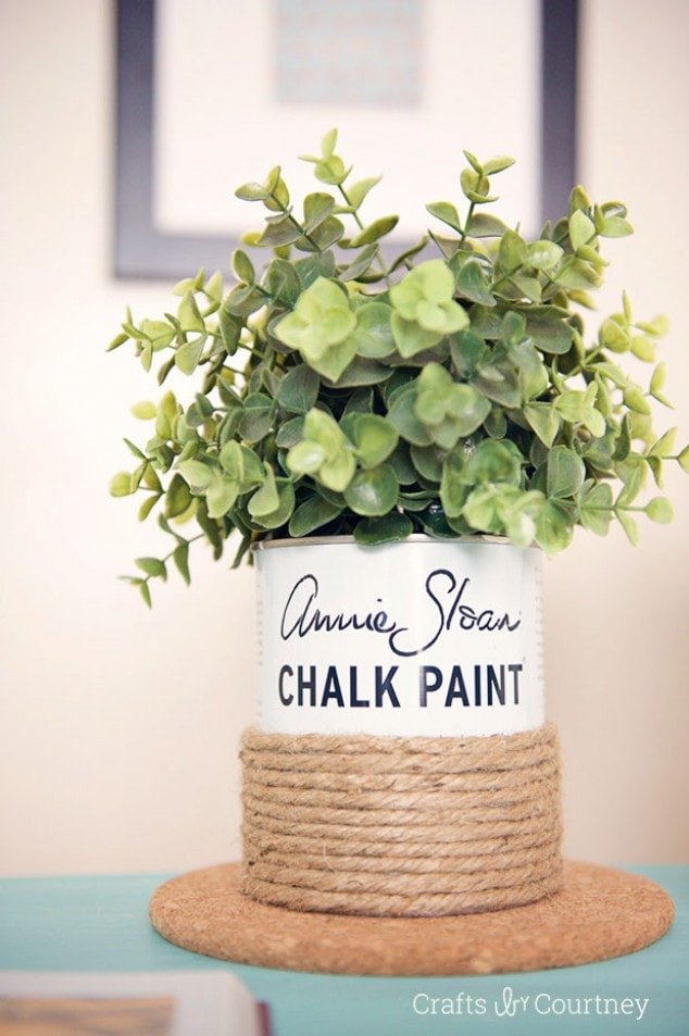 Charming DIY Decorative Paint Can Vases