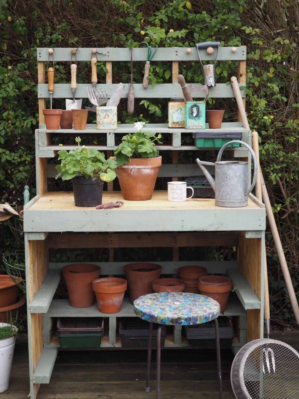 Create Your Own Pallet Potting Bench