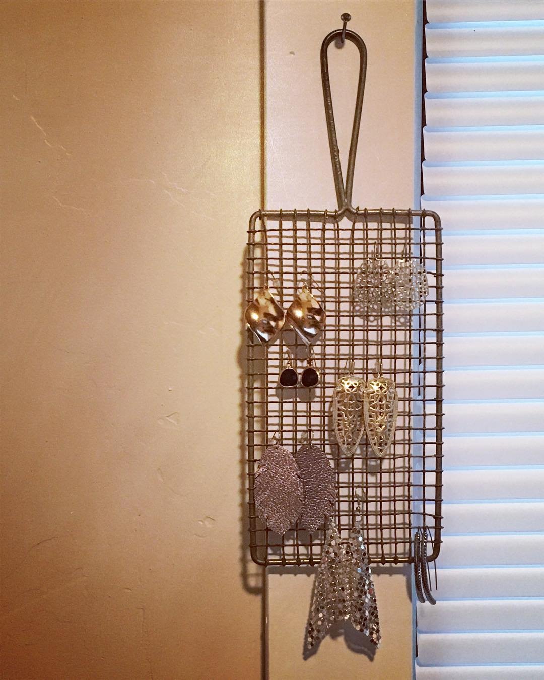 Creative Earring Strainer Storage