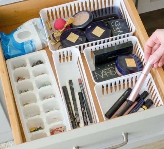 DIY Makeup Drawer Organization