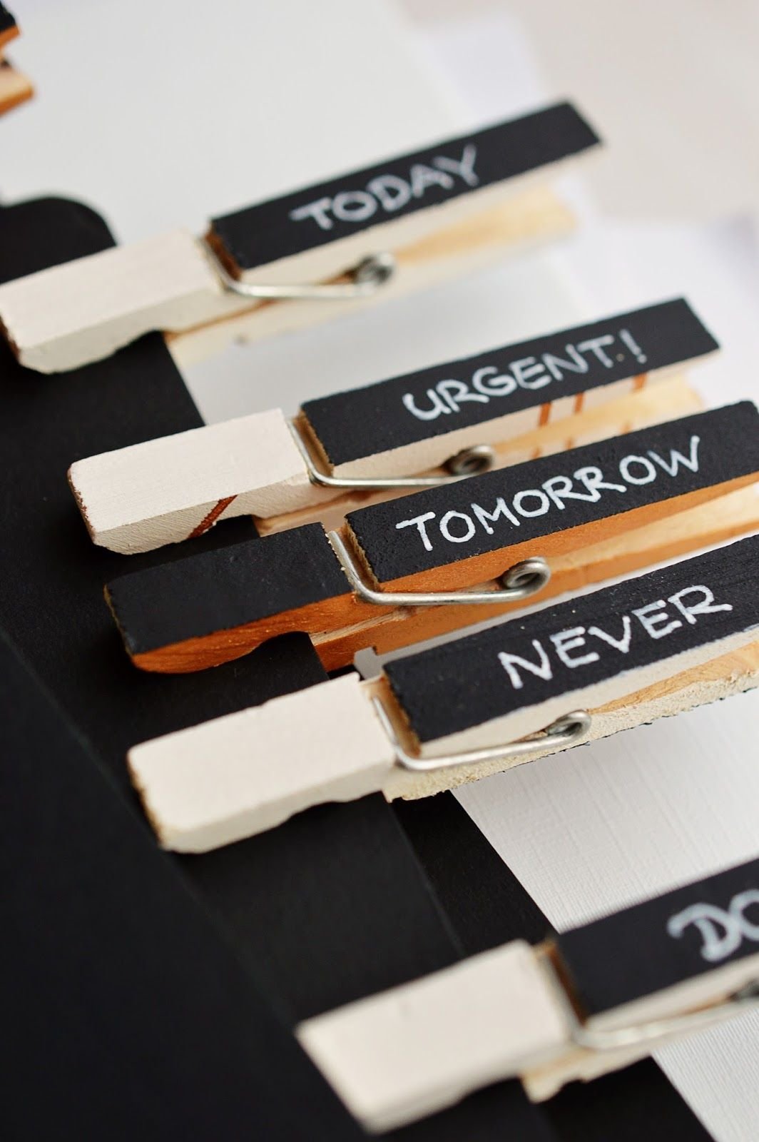 Effective Organization Tips with Reminder Pegs