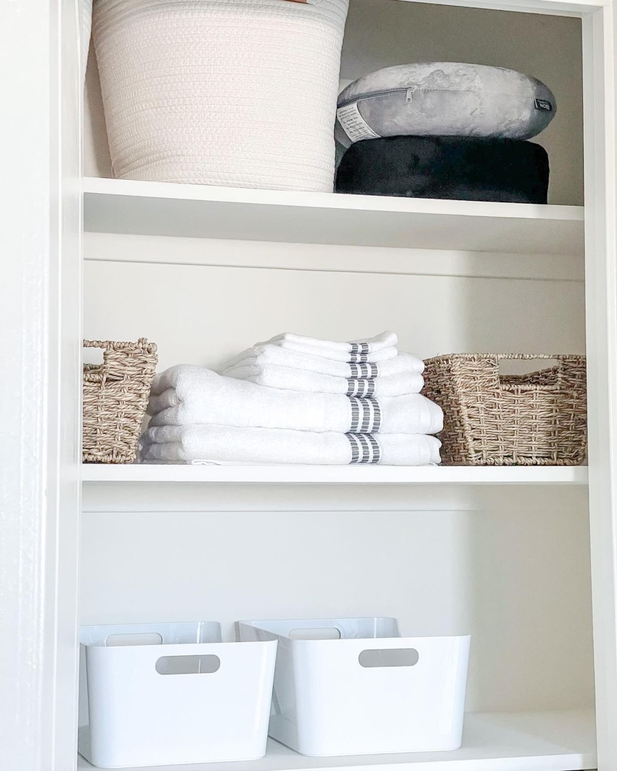 Efficient Linen Closet Solutions