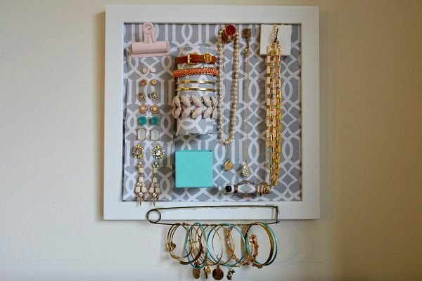 Effortless Jewelry Organization with Magnets