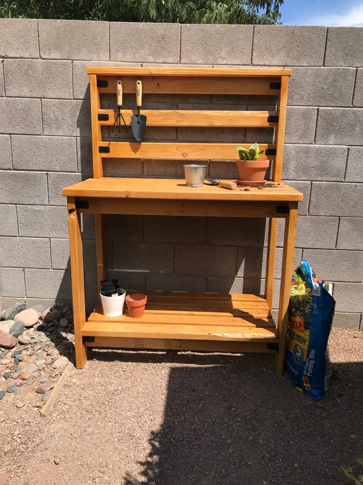 Embrace Minimalism in Potting Bench Design