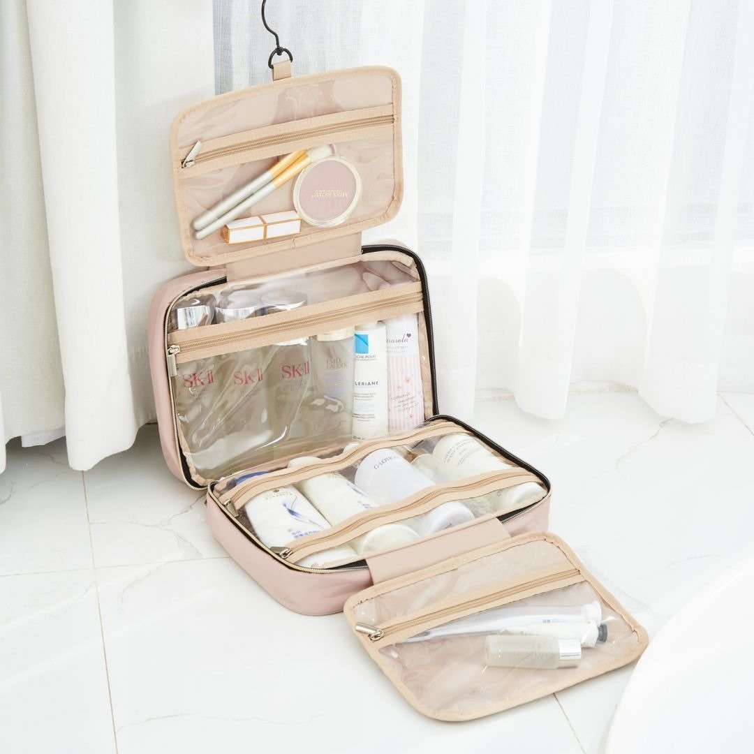 Essential Tips for Choosing Toiletry Bags