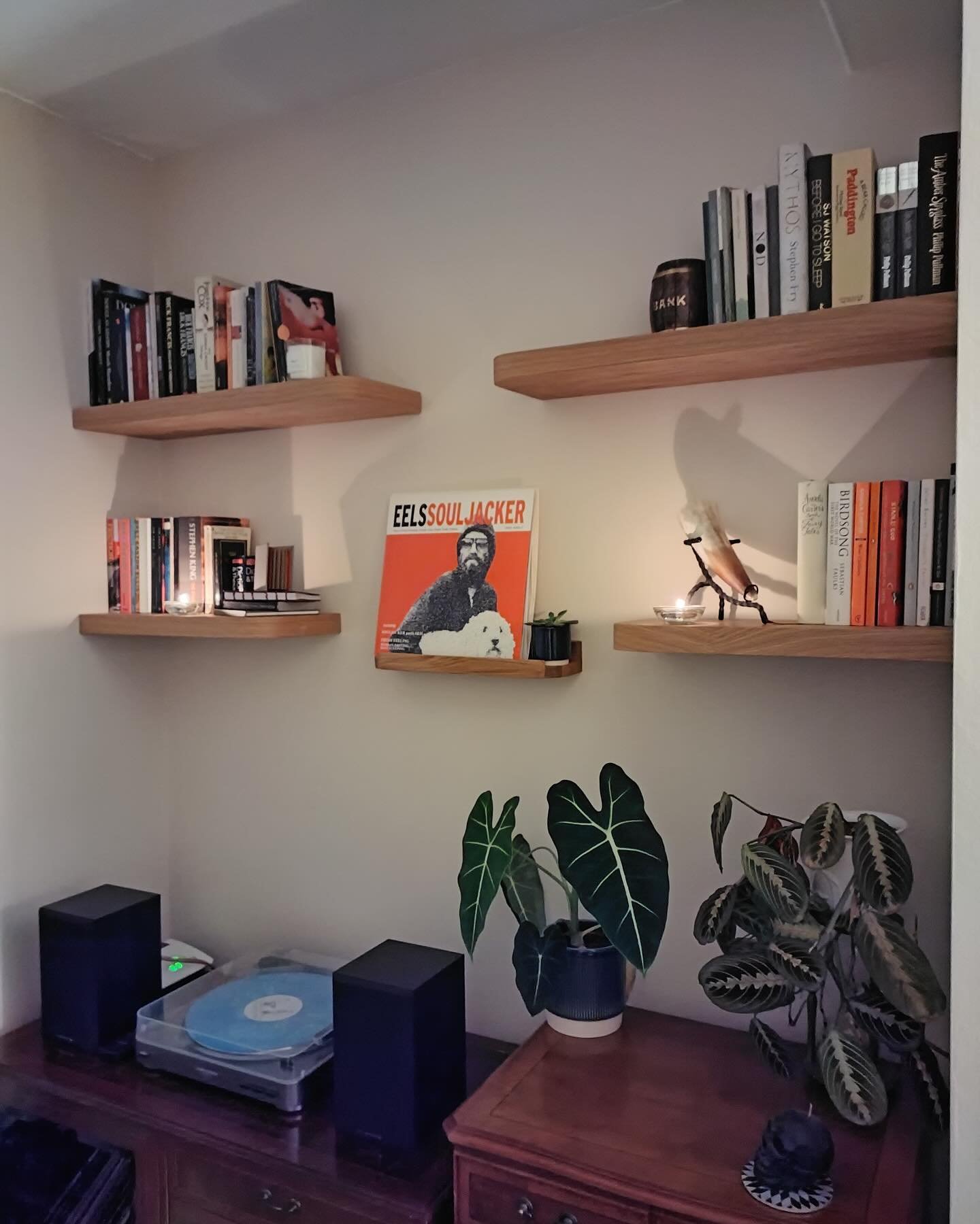 Maximize Corner Space with Floating Bookshelves