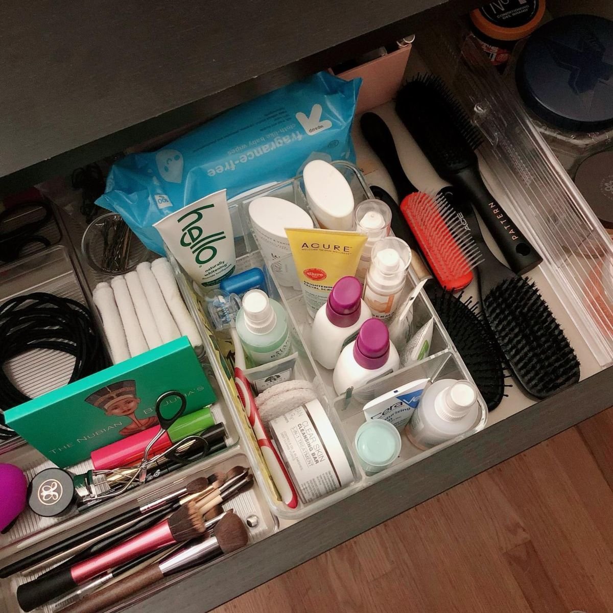 Organize Toiletries Easily with Drawer Dividers