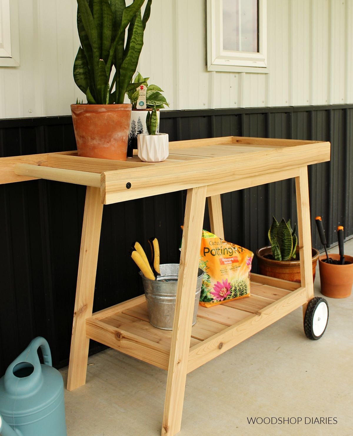 Portable Potting Bench Designs on Wheels