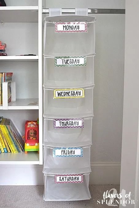 Streamline Kids' Clothing with Daily Organizer