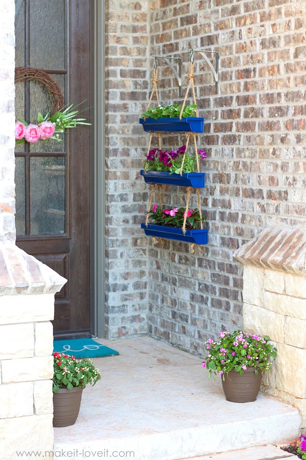 Stylish Hanging Planters for Vertical Gardens