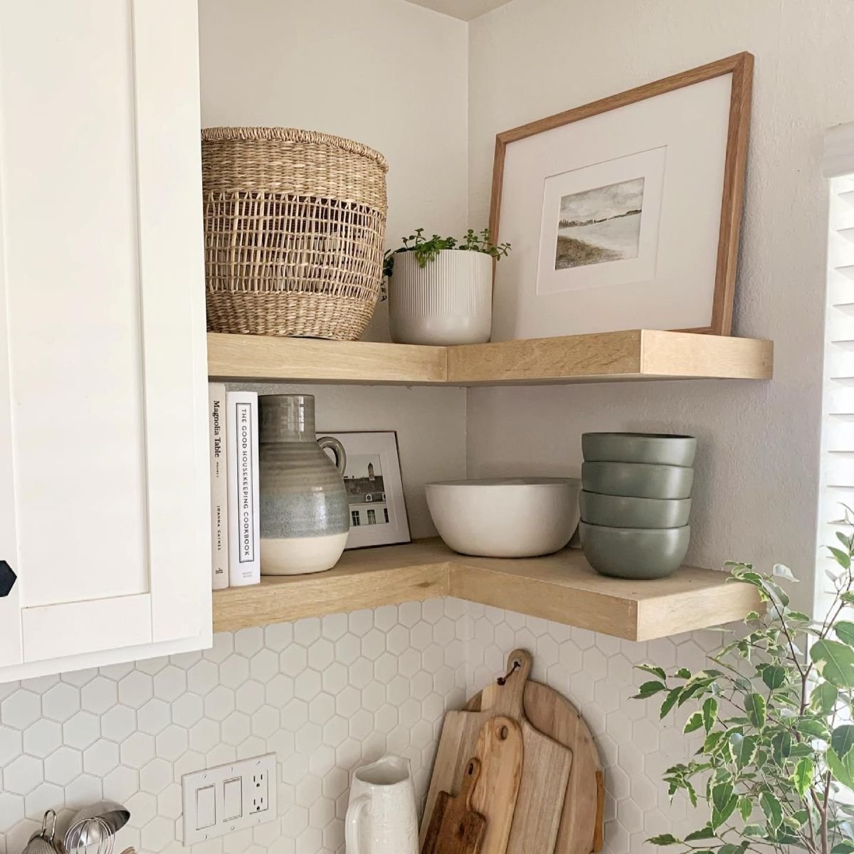 Stylish Open Shelves for Kitchen Storage