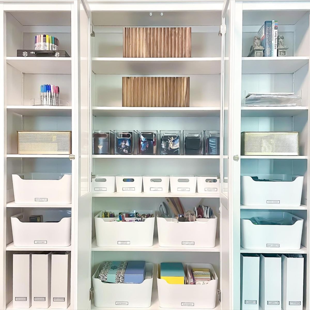 Stylish Storage Solutions: Accent Bookcase Ideas