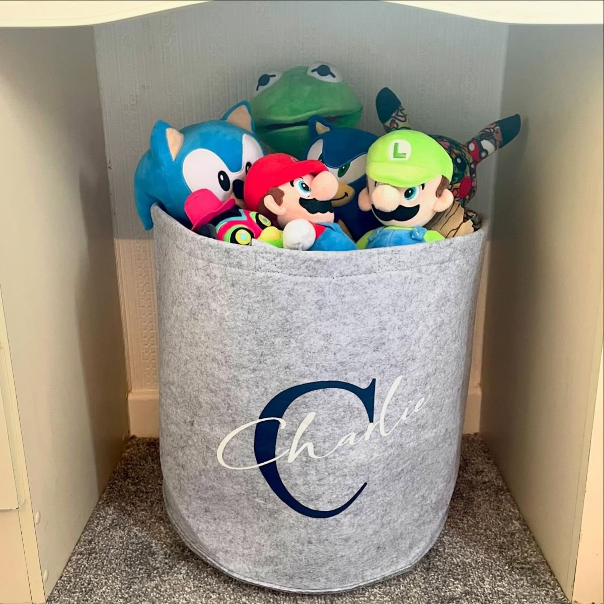 Versatile Felt Storage Baskets for Plushies