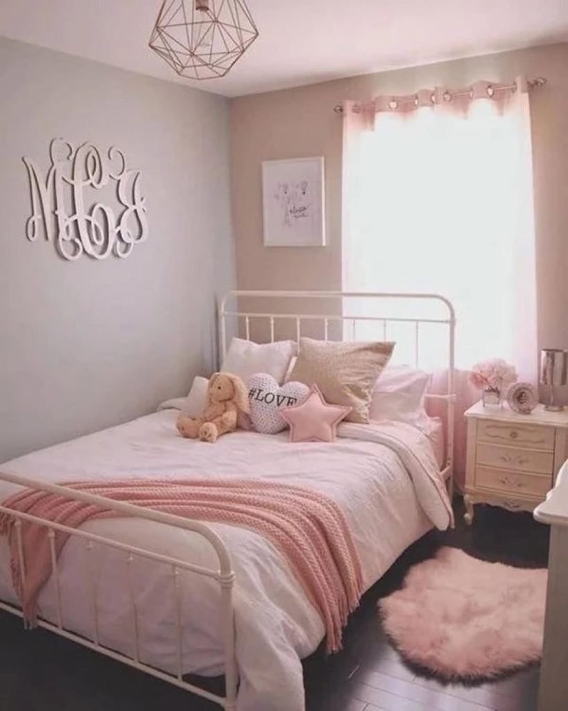 Charming Feminine Bedroom Design