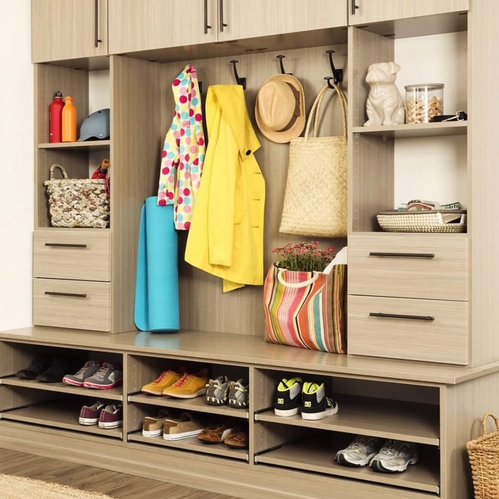 Contemporary Entryway Design