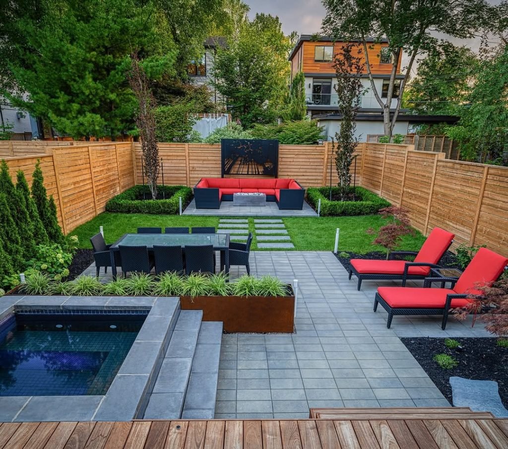 Contemporary Outdoor Escape