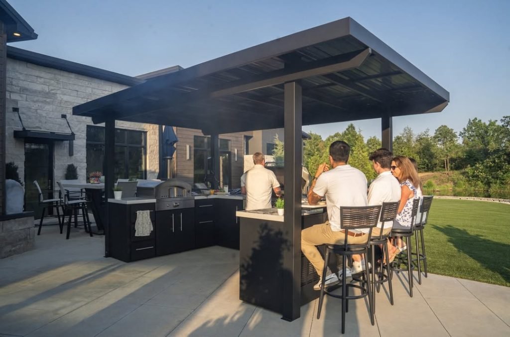 Contemporary Outdoor Interaction Space