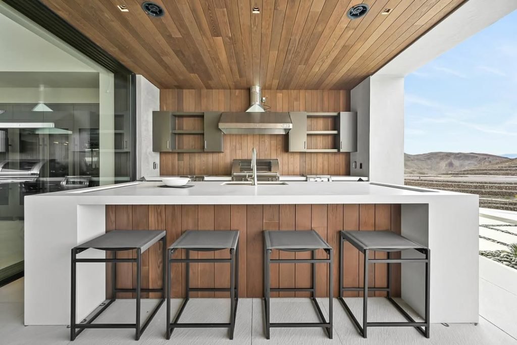 Desert-Inspired Modern Kitchen