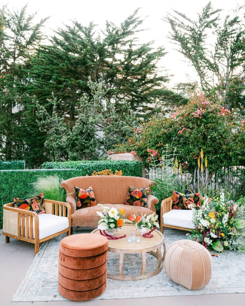 Elegant Outdoor Gatherings