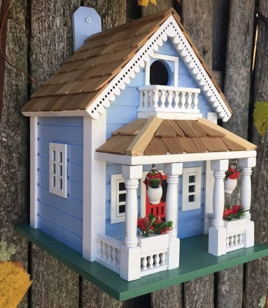 Elegant Victorian Birdhouse Design