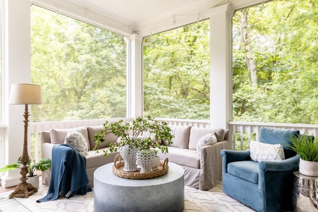 Modern Concrete Garden Oasis