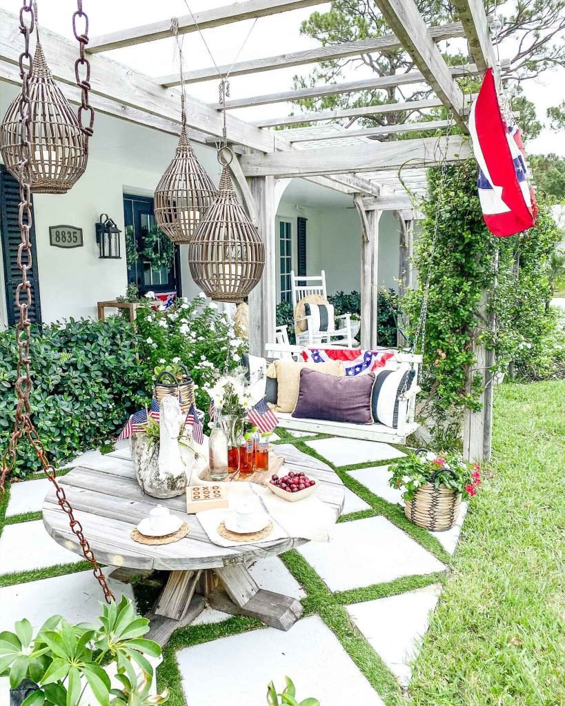 Outdoor Dining Under Pergola