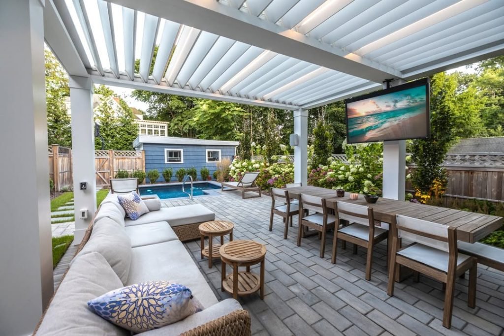 Outdoor Movie Lounge
