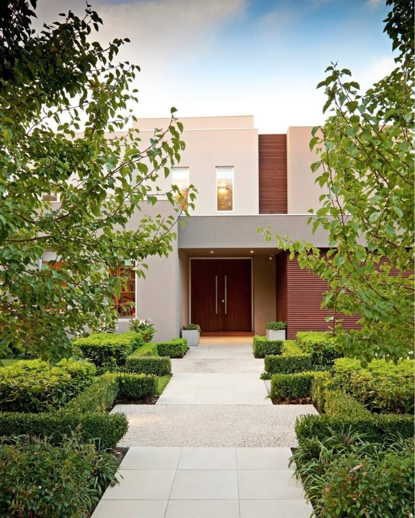 Sleek Boxed Garden Design