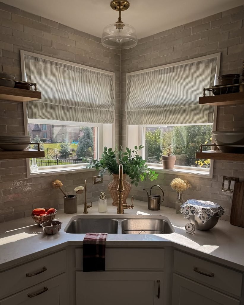 Bright Corner Sink Design