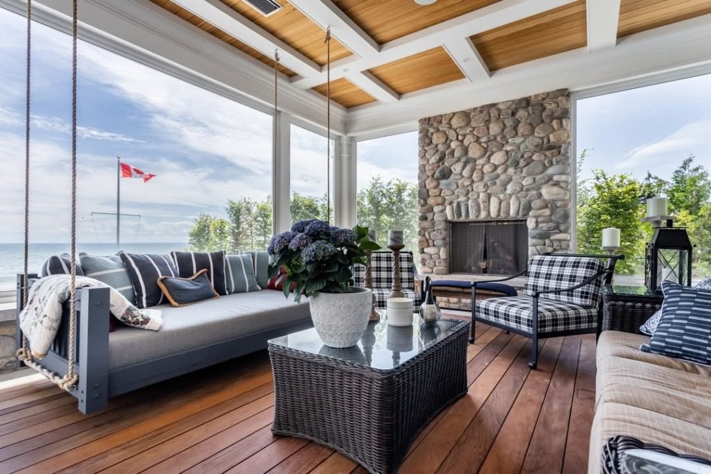 Cottage Living Room Design
