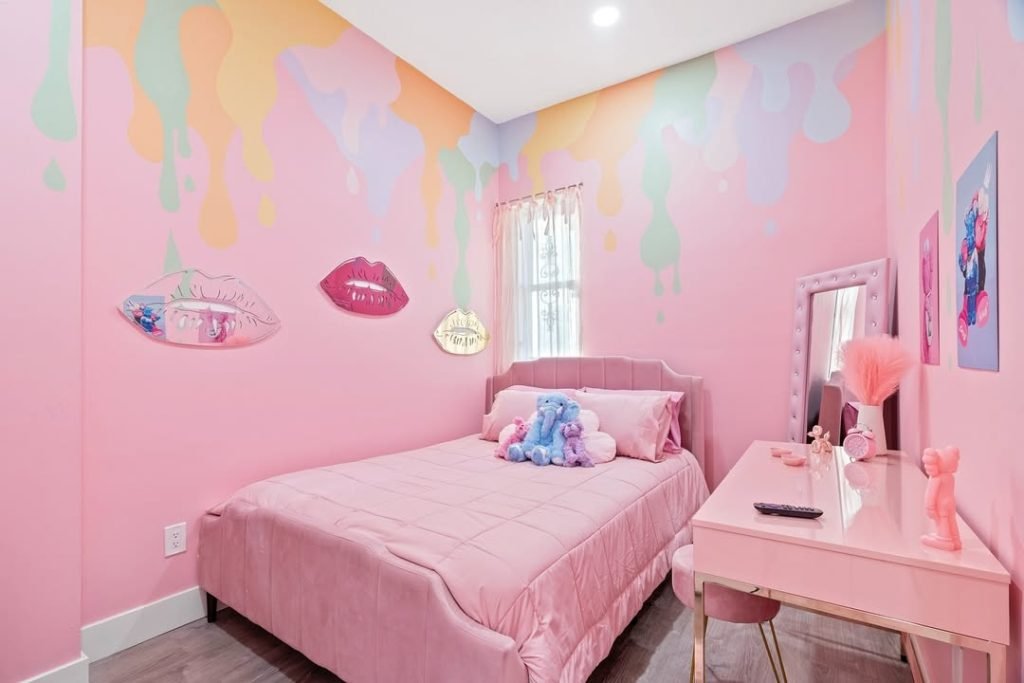 Creative Pink Decor Ideas