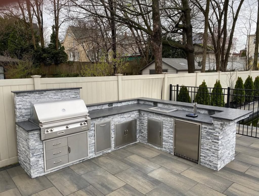 Efficient Corner Kitchen Design