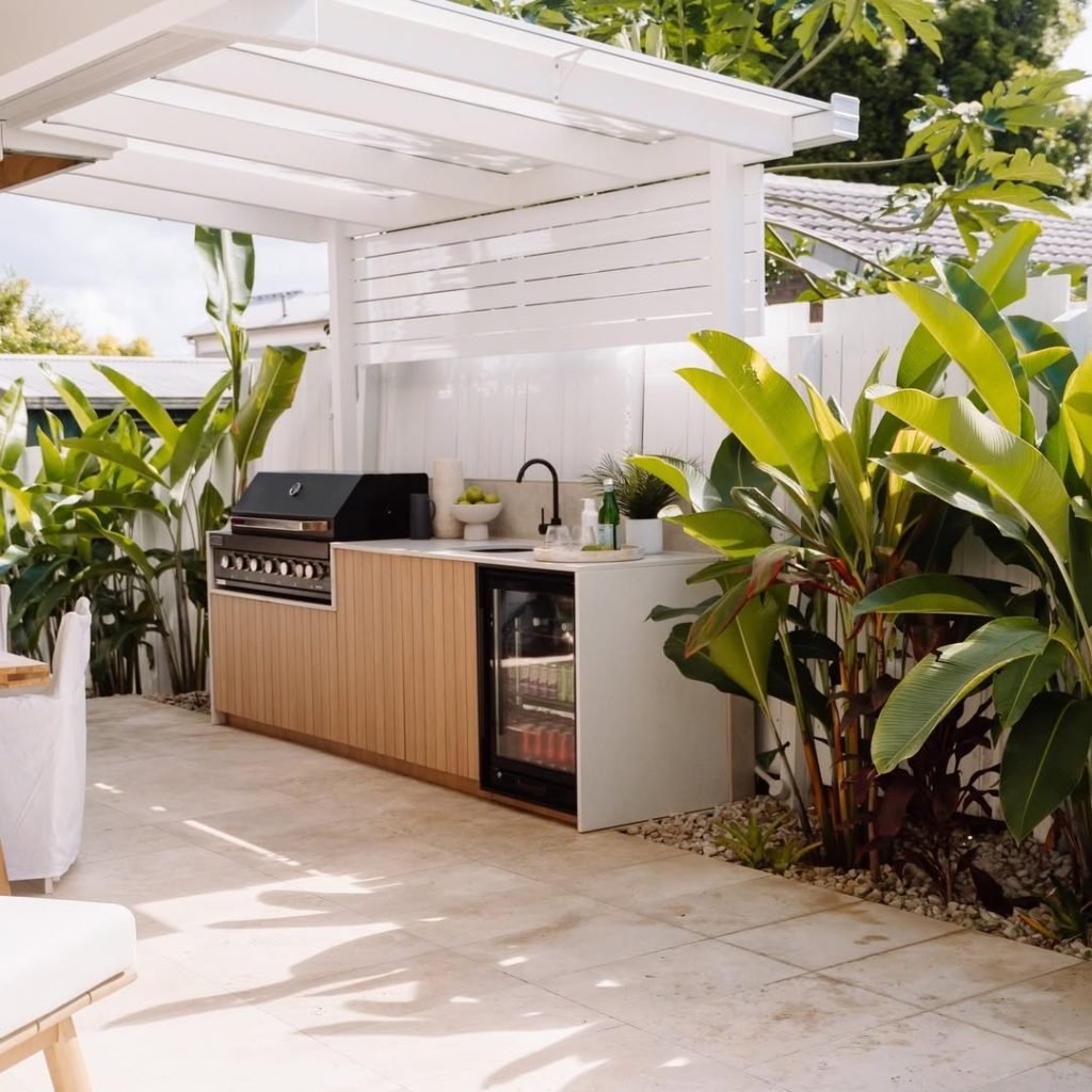 Lush Garden Kitchen Retreat