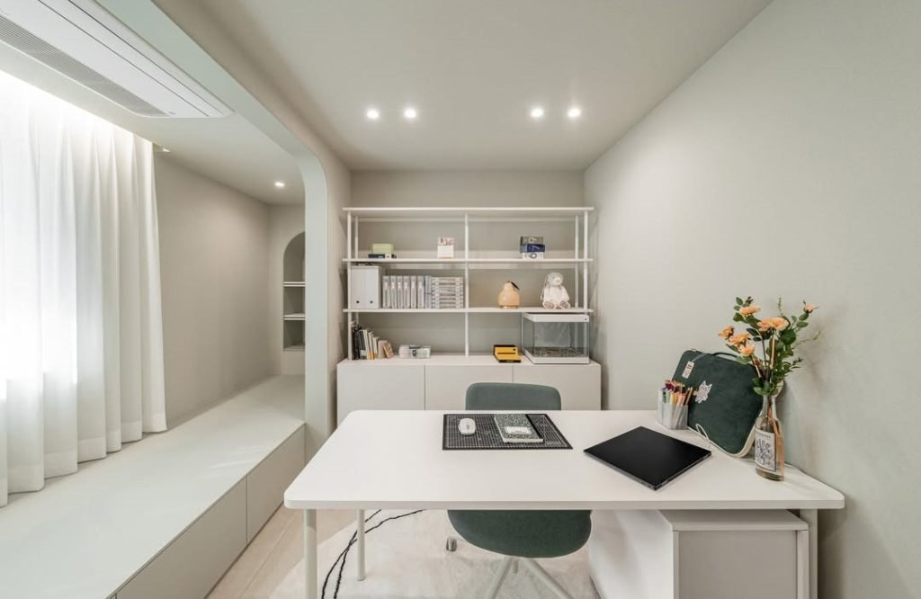 Streamlined Home Office Design