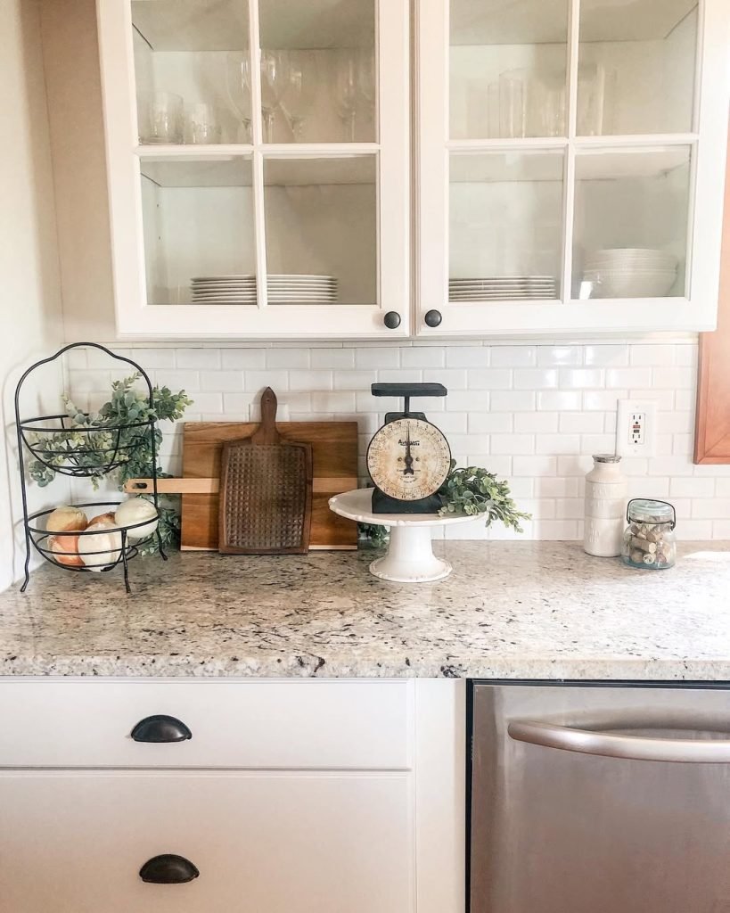 Timeless White Kitchen Counter