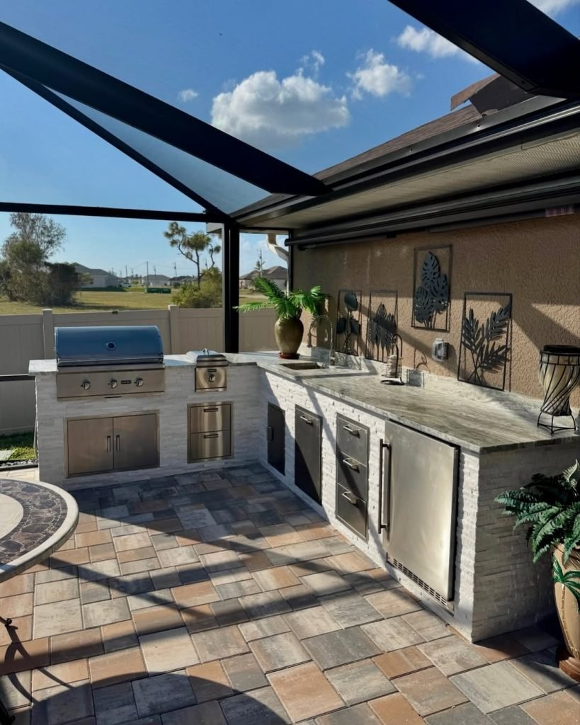 Transparent Canopy Cooking Space
