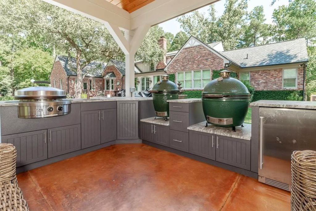 Versatile Outdoor Cooking Station