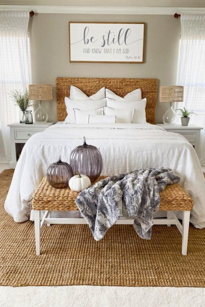 Autumn-Inspired Bedroom Decor