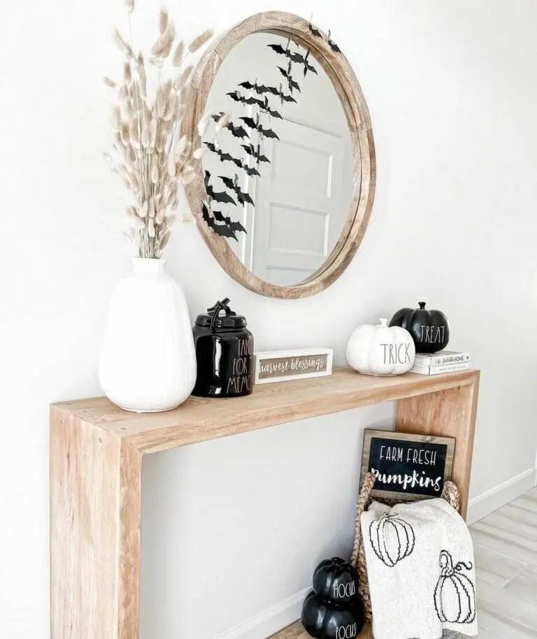 Black and White Pumpkin Display