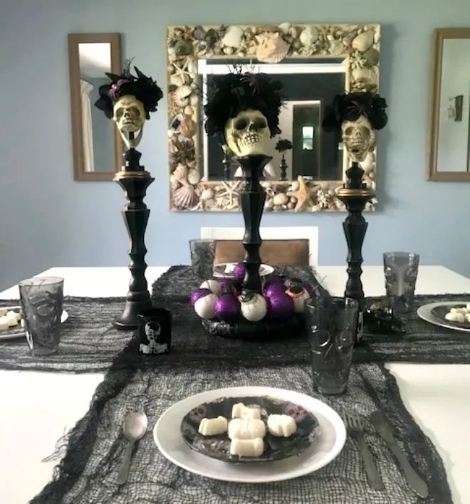 Coco-Inspired Tablescape Design