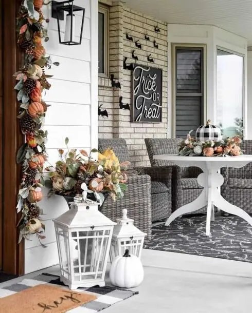 Cottage Chic Halloween Decor