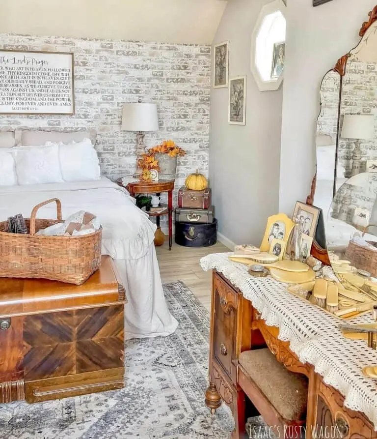 Country Cottage Decor