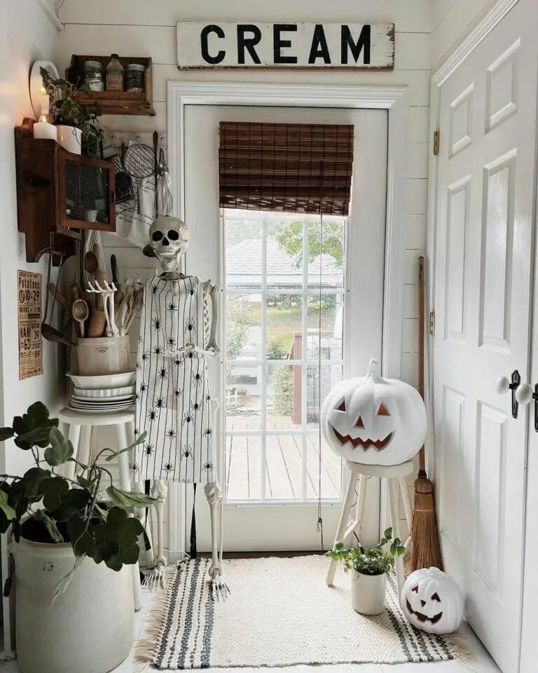 Cozy Halloween Farmhouse Décor