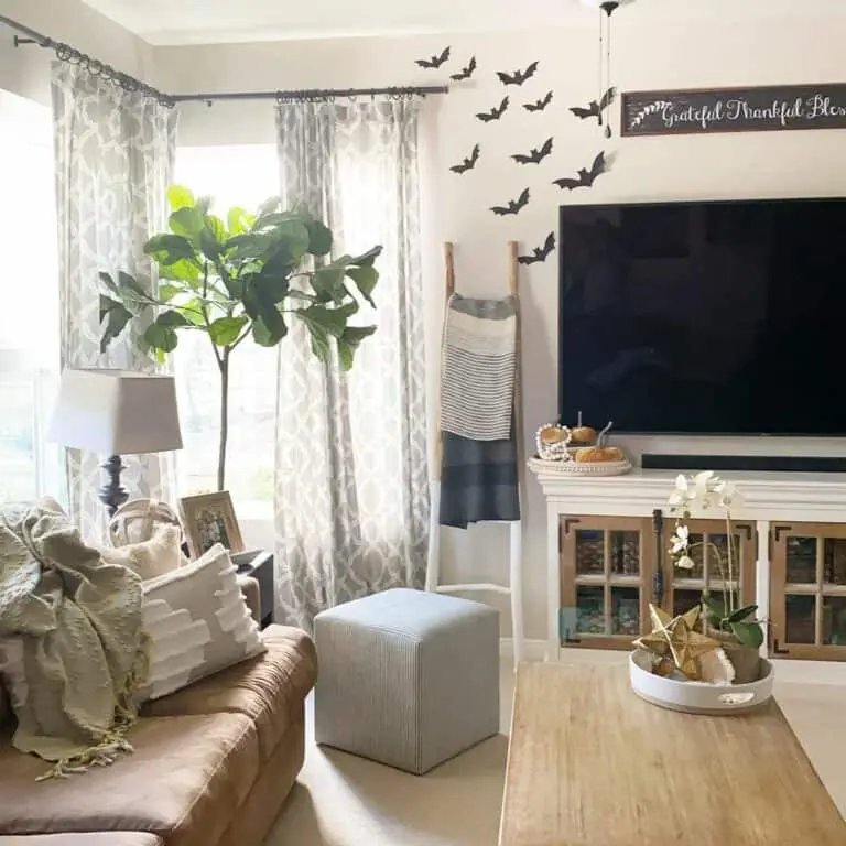 Cricut Wall Bat Decor
