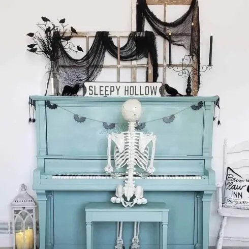 Decorative Piano Display