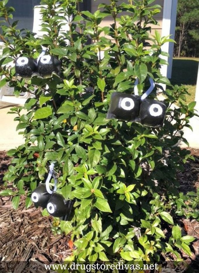 Egg Carton Eyeball Decorations