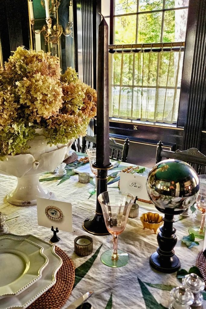 Elegant Fall Tablescape Design