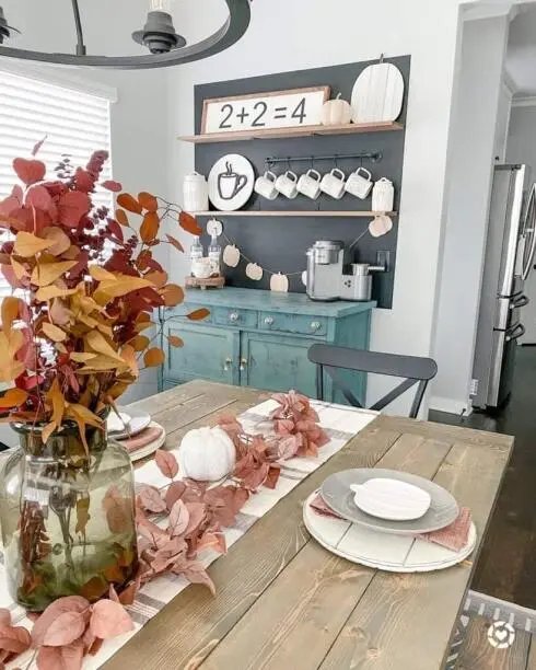 Fall Foliage Vase Decor